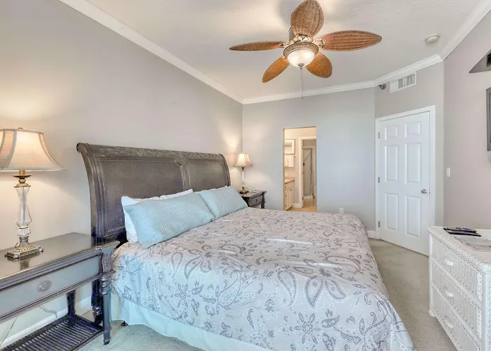 Holiday home Gulf-front W Private Balcony & Shared Pools Hot Tubs & Gym Gulf Shores