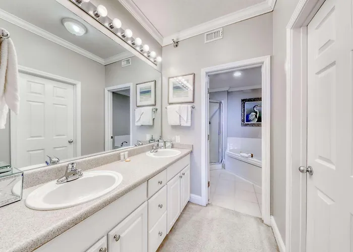 Gulf-front W Private Balcony & Shared Pools Hot Tubs & Gym Gulf Shores