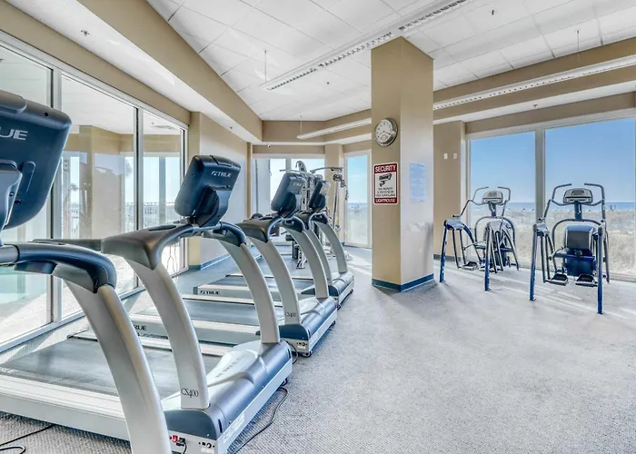 Gulf-front W Private Balcony & Shared Pools Hot Tubs & Gym