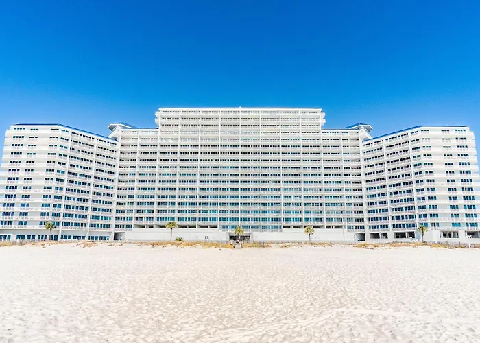 Gulf-front W Private Balcony & Shared Pools Hot Tubs & Gym Holiday home